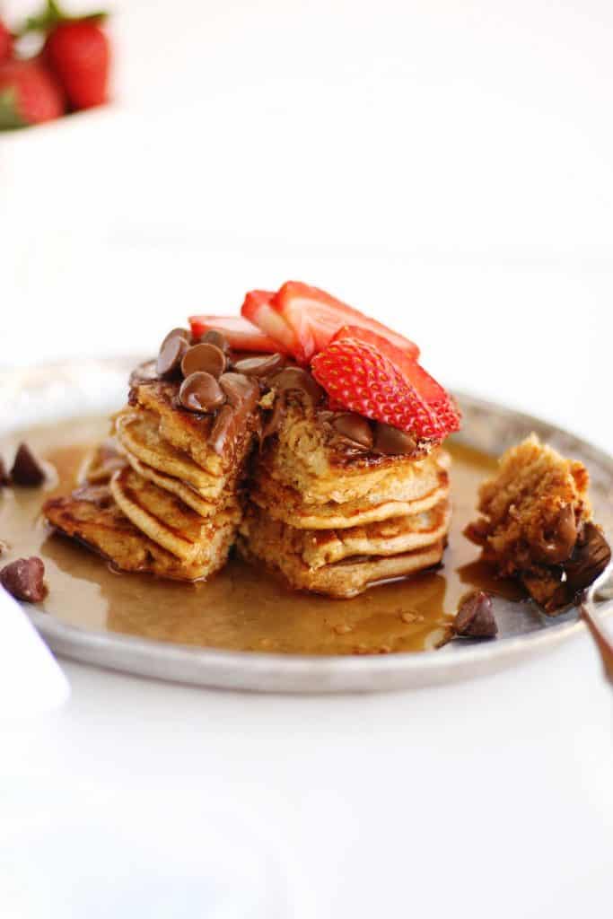 Fluffy healthy yogurt and oat flour pancakes Rhubarbarians