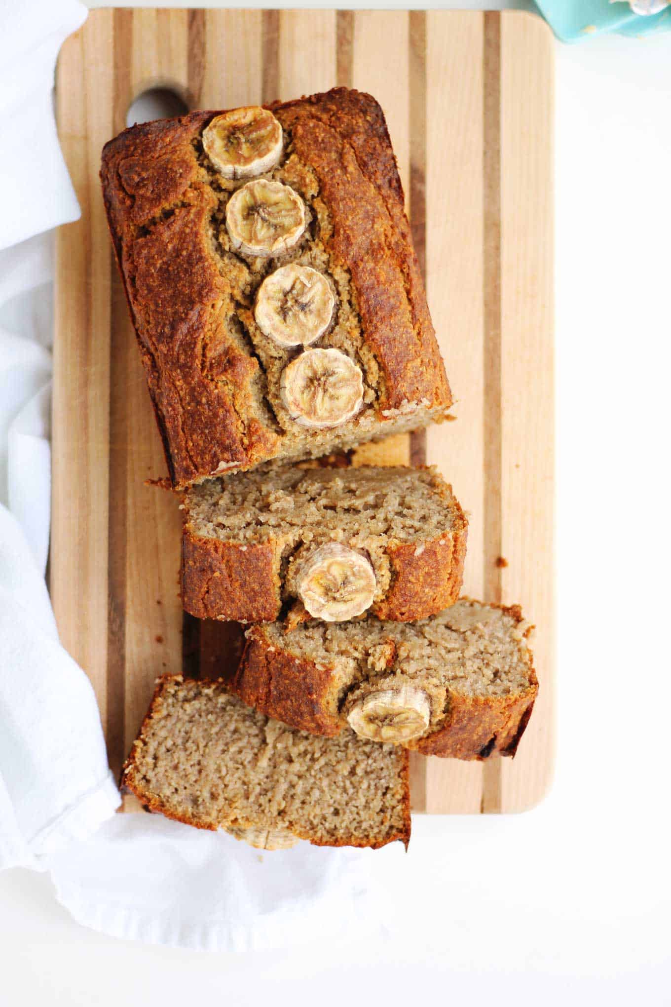 Healthy vegan banana bread | Rhubarbarians