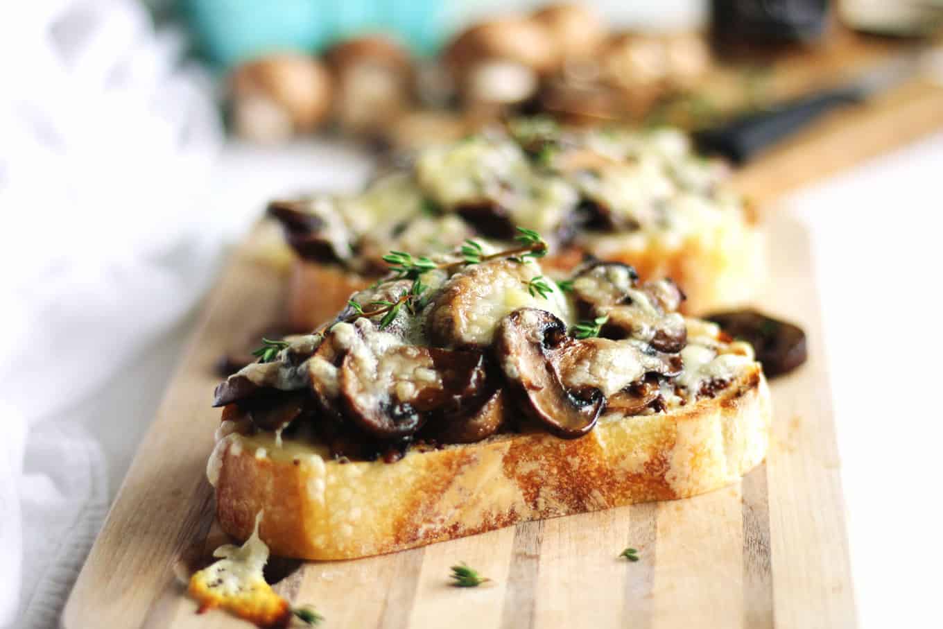 cheesy mushrooms on toast