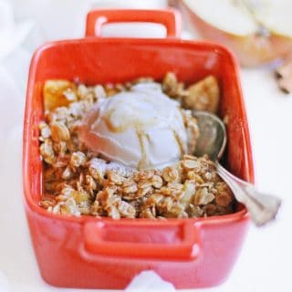 single serve apple crisp with ice cream