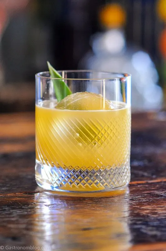 A photo of a Hawaiian bonfire cocktail.